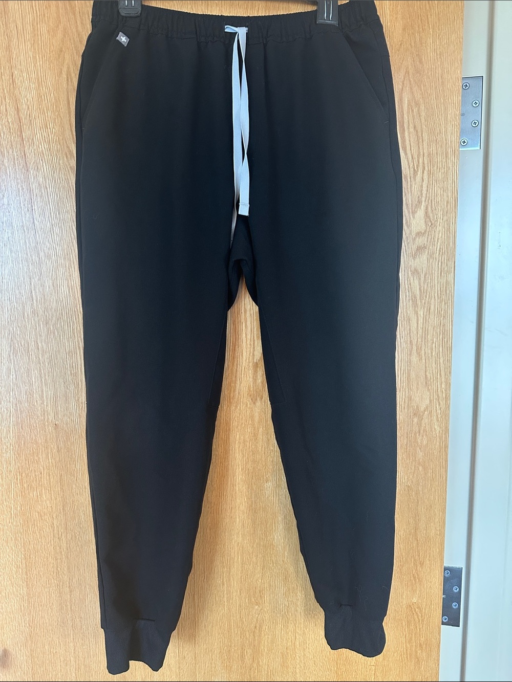 FIGS Men’s Jogger Scrub Bottoms - Tansen